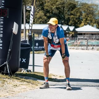 Athlète lors d'un événement sportif en extérieur