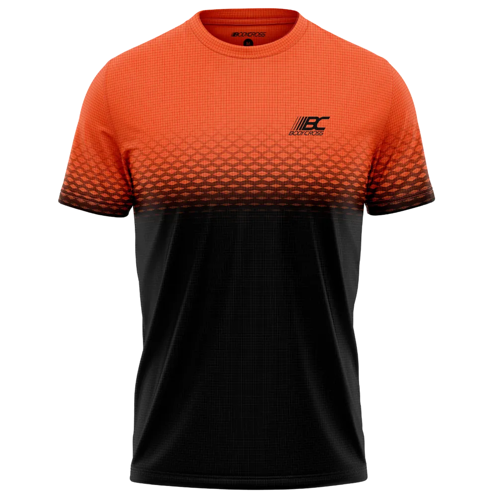 Tee-shirt running homme BODYCROSS Djoe orange et noir vue de face avec motif graphique dégradé et logo poitrine