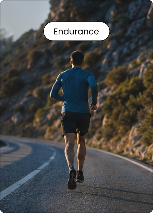 Sportif de dos courant sur la route