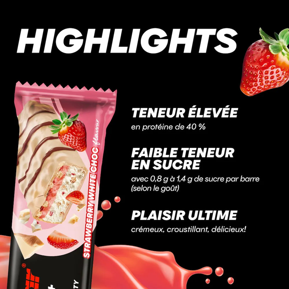 Barre Powerbar 40% Protein+ Crisp Fraise Chocolat Blanc coupée avec enrobage blanc, cœur fraise et morceaux croustillants