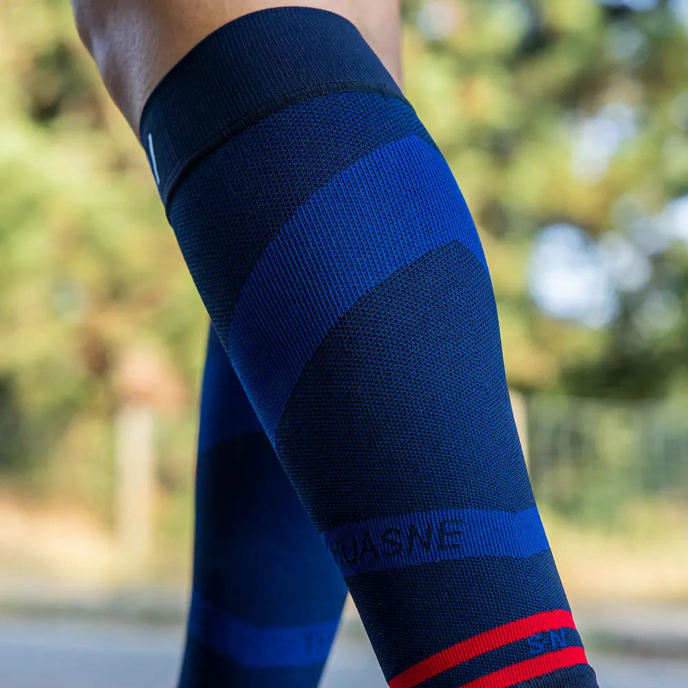 Détail de la maille d'une chaussette longue de compression ACTIV Thuasne Sport