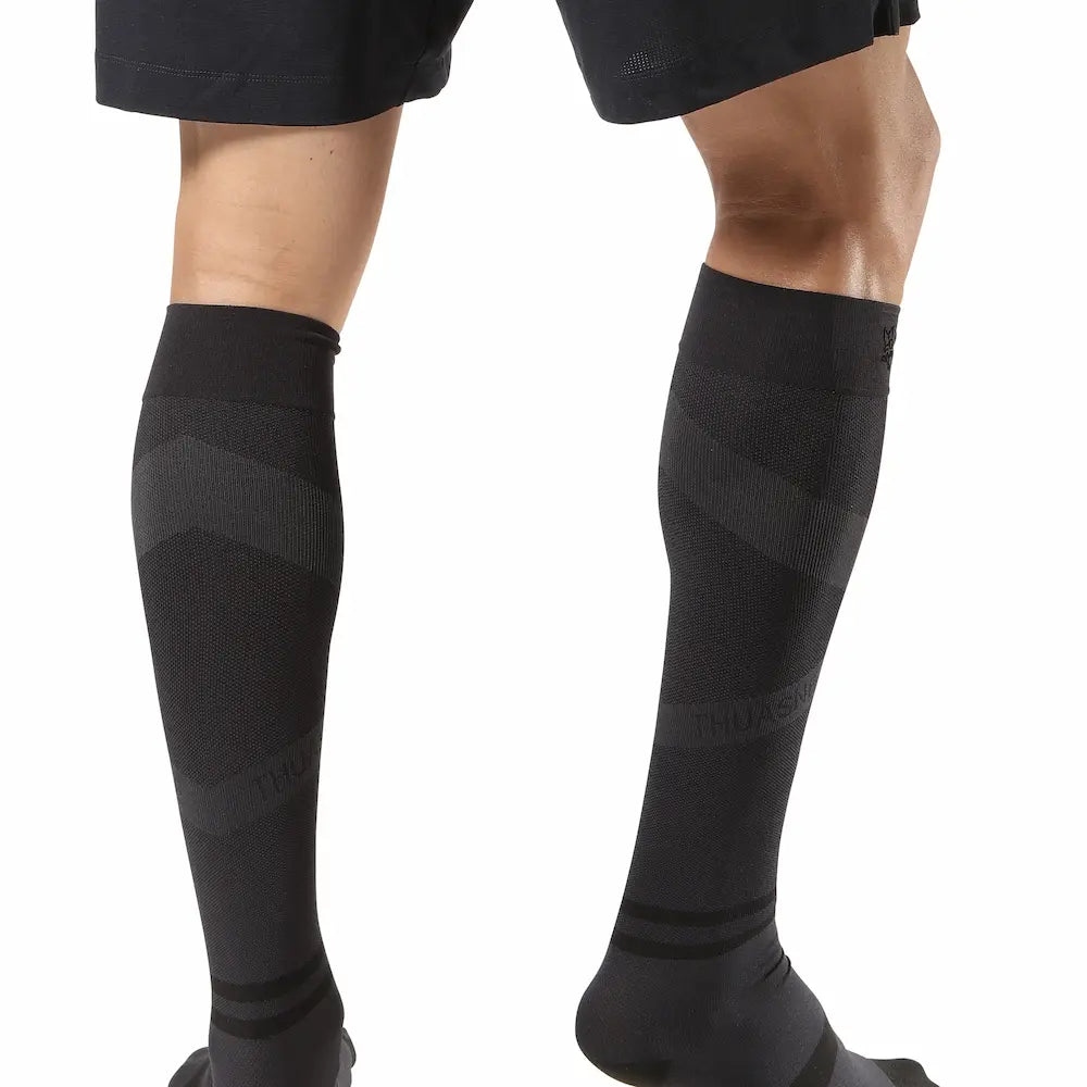 Paire de chaussettes de récupération Thuasne Sport Recovery portée vue de face