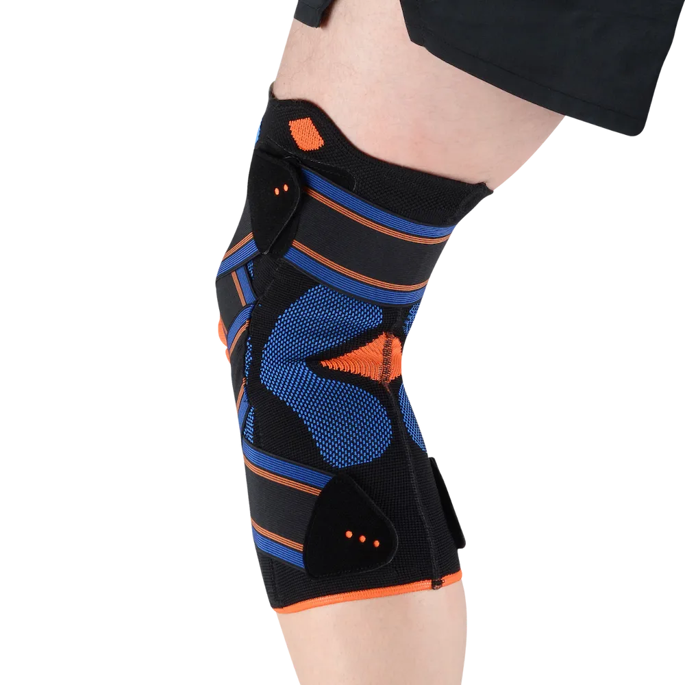 Genouillère stabilisatrice Thuasne Sport Novelastic Stabilité 4 portée vue arrière latérale avec zones de tricot bleues et attaches noires
