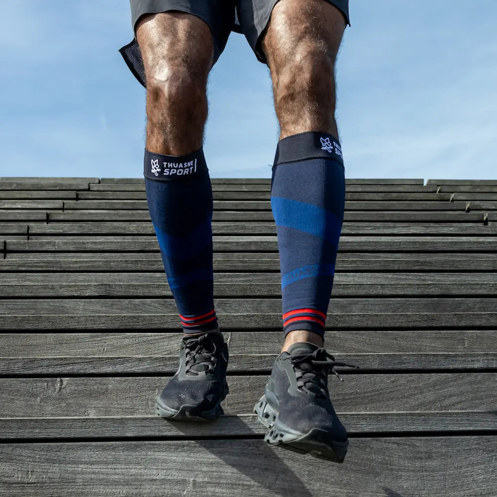 Manchons de compression ACTIV Thuasne Sport homme portés vue de face